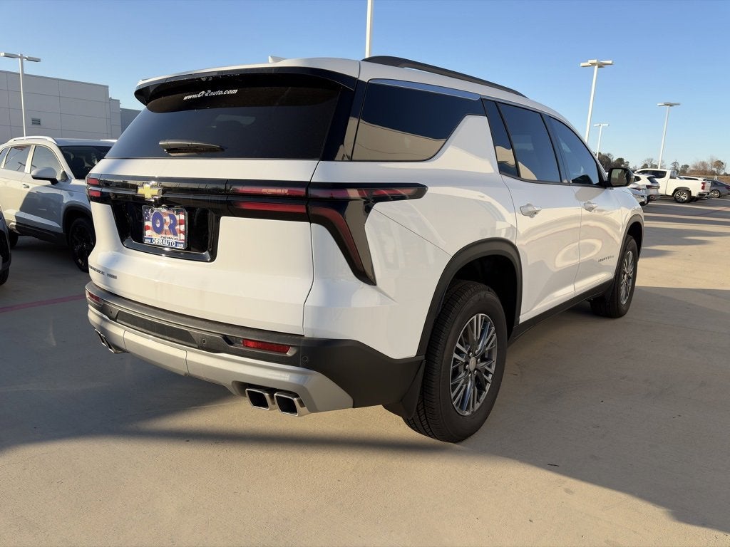 2025 Chevrolet Traverse LT