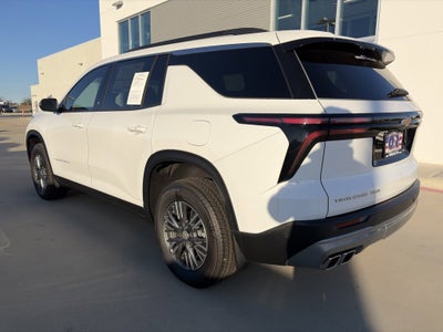 2025 Chevrolet Traverse LT