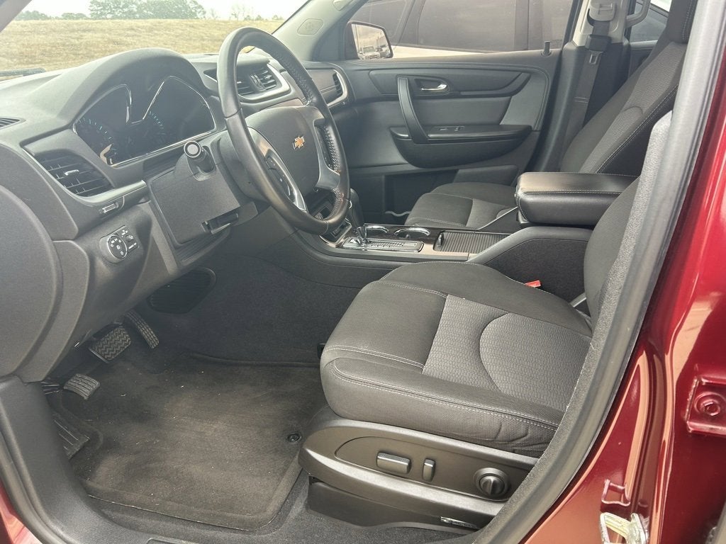 2017 Chevrolet Traverse LT