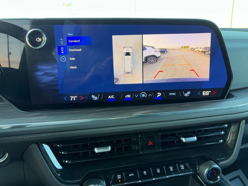2025 Chevrolet Suburban Z71