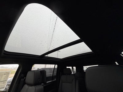 2025 Chevrolet Suburban RST