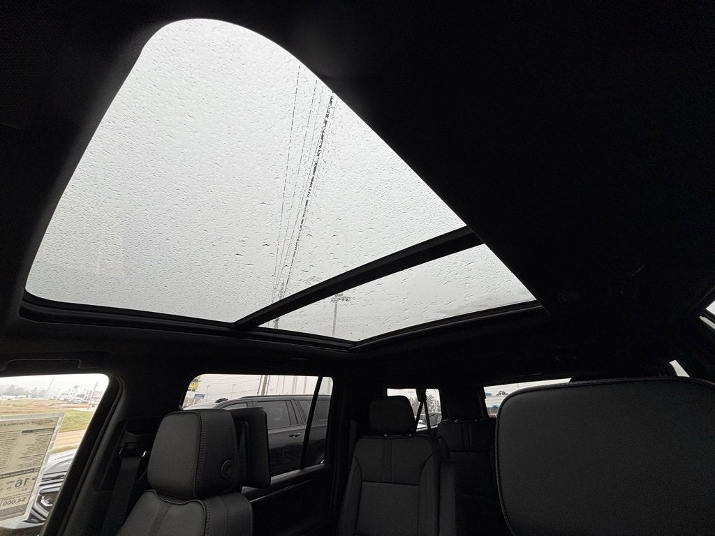 2025 Chevrolet Suburban RST