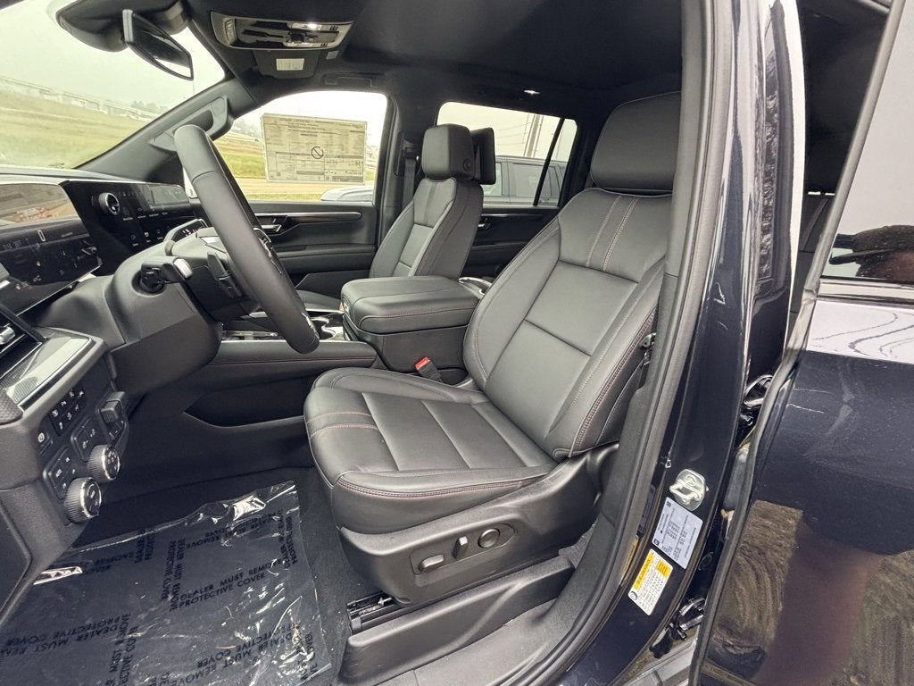 2025 Chevrolet Suburban RST