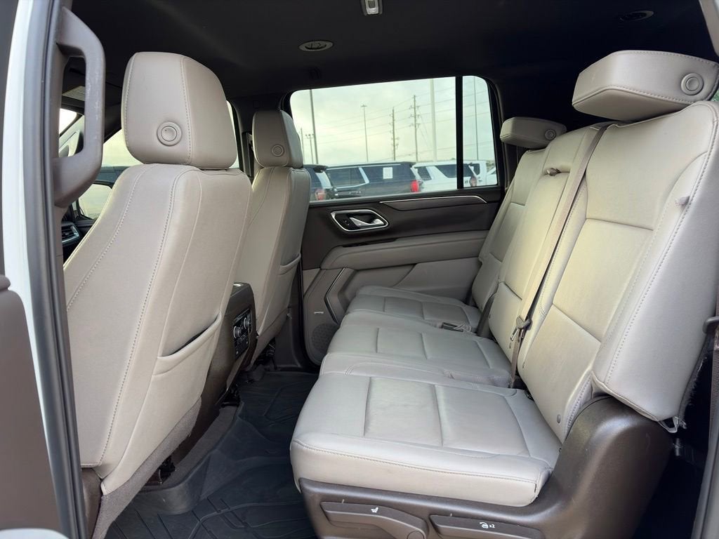 2023 Chevrolet Suburban LT