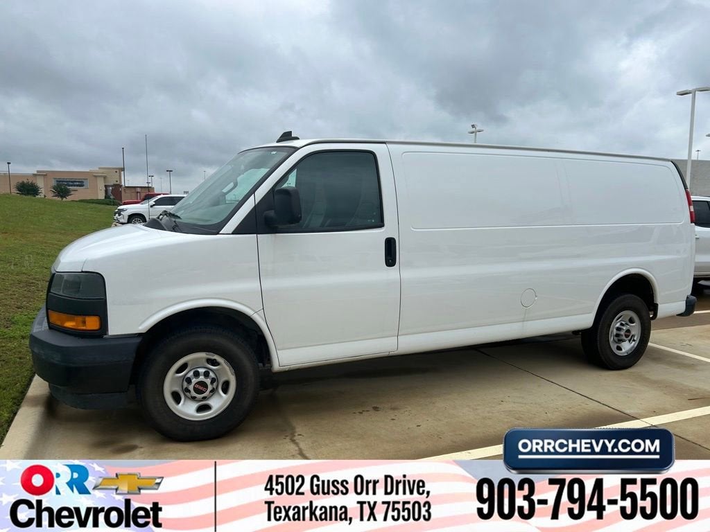 2023 GMC Savana 2500 Ext WB's photo