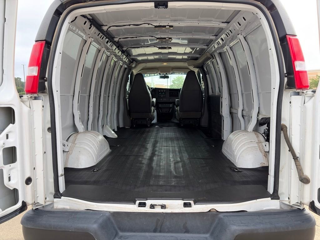 2023 GMC Savana Cargo 2500 Work Van