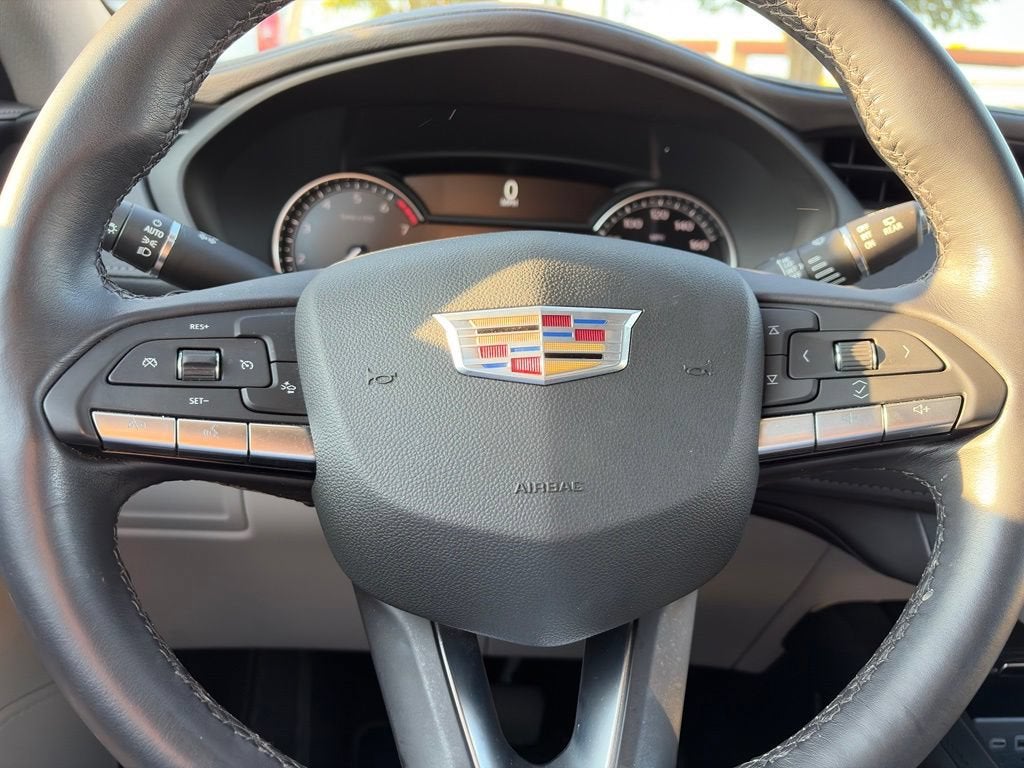 2023 Cadillac XT4 Luxury