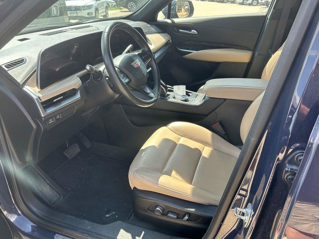 2025 Cadillac XT4 Premium Luxury