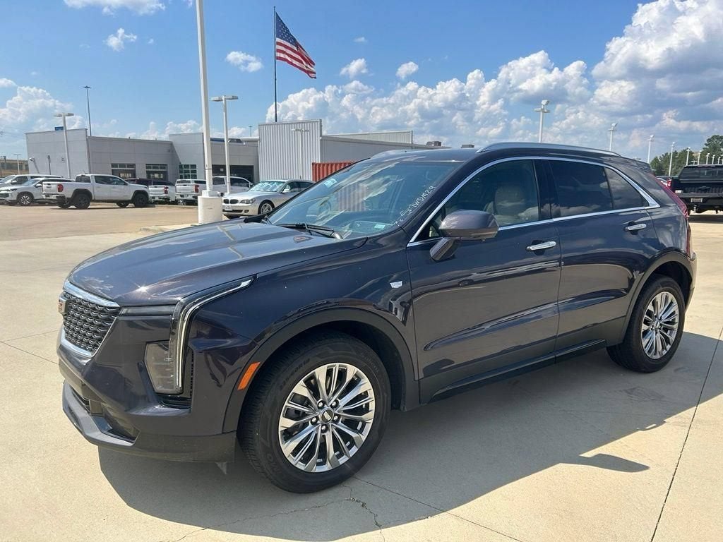 2025 Cadillac XT4 Premium Luxury