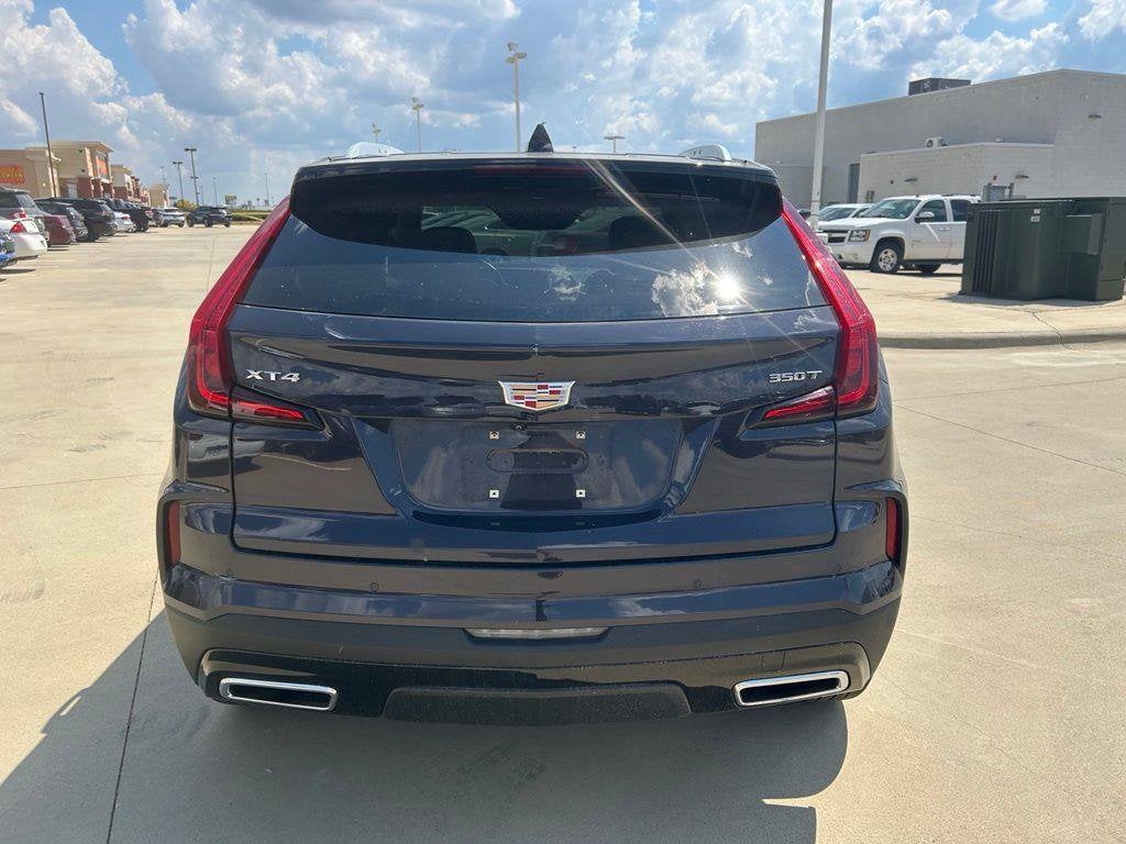 2025 Cadillac XT4 Premium Luxury