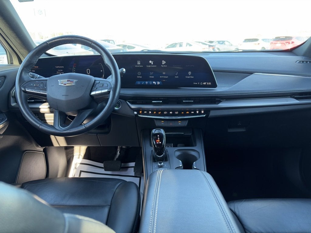2024 Cadillac XT4 Premium Luxury