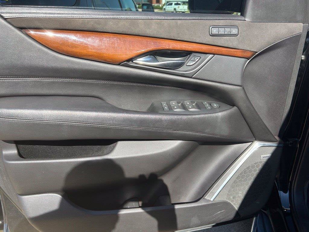 2018 Cadillac Escalade Luxury