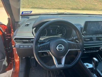2022 Nissan Altima SR FWD