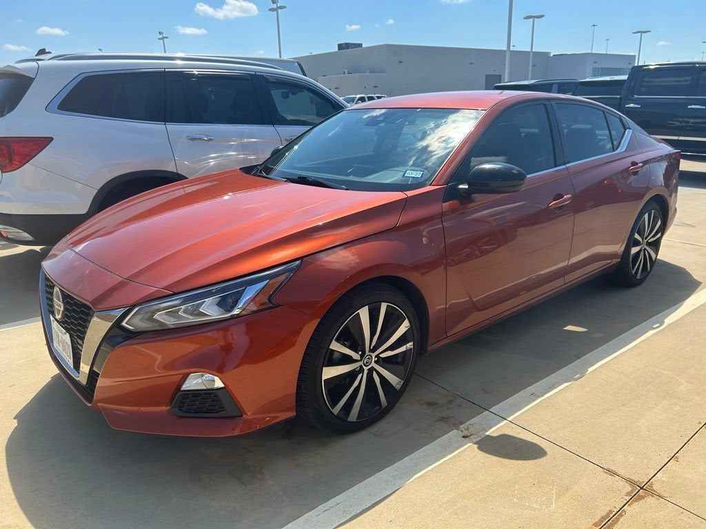 2022 Nissan Altima SR FWD