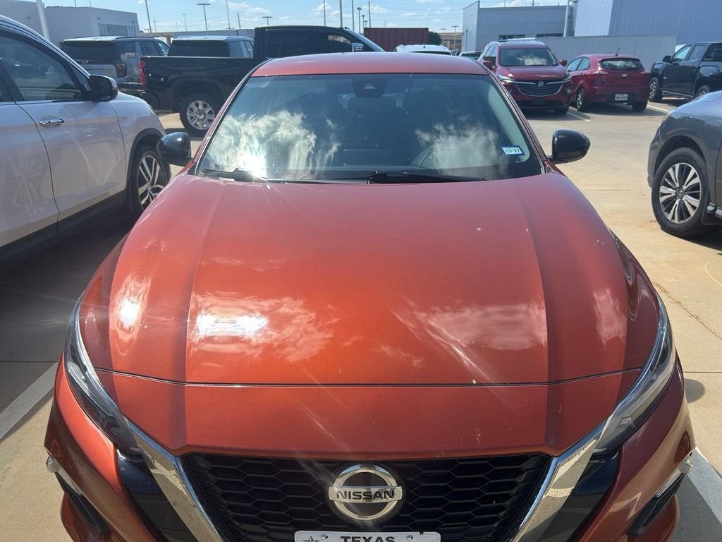 2022 Nissan Altima SR FWD