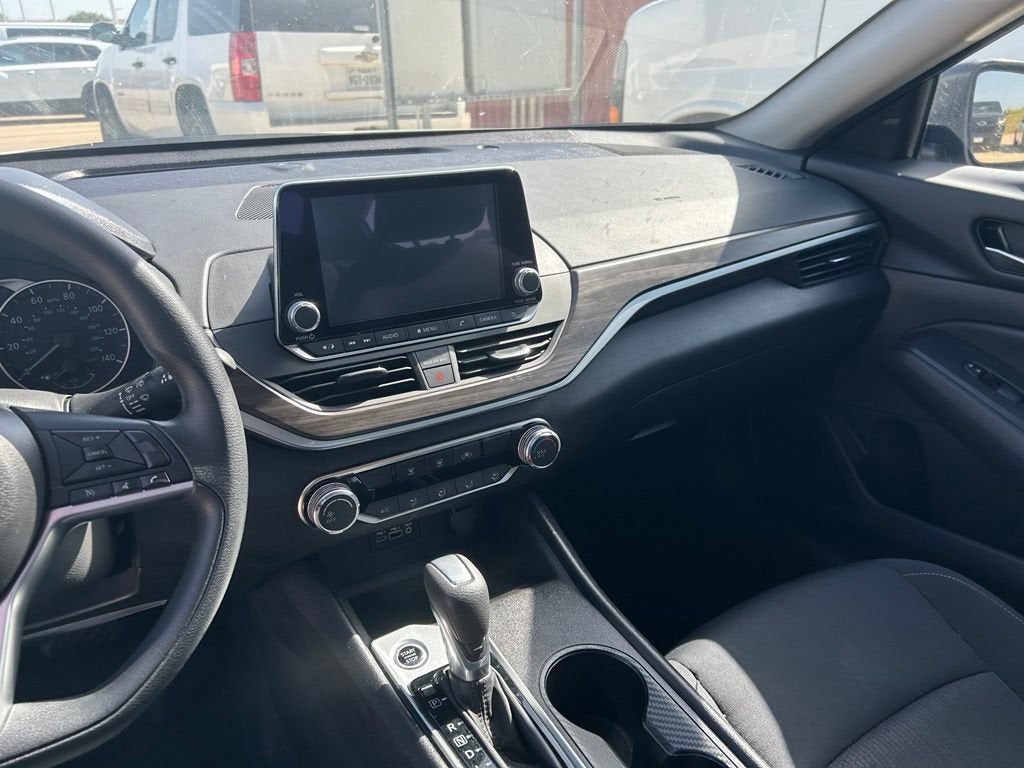 2025 Nissan Altima SV FWD