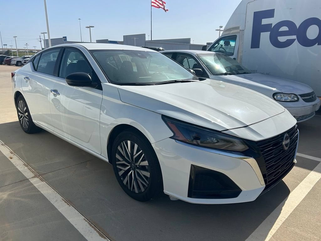 2025 Nissan Altima SV FWD