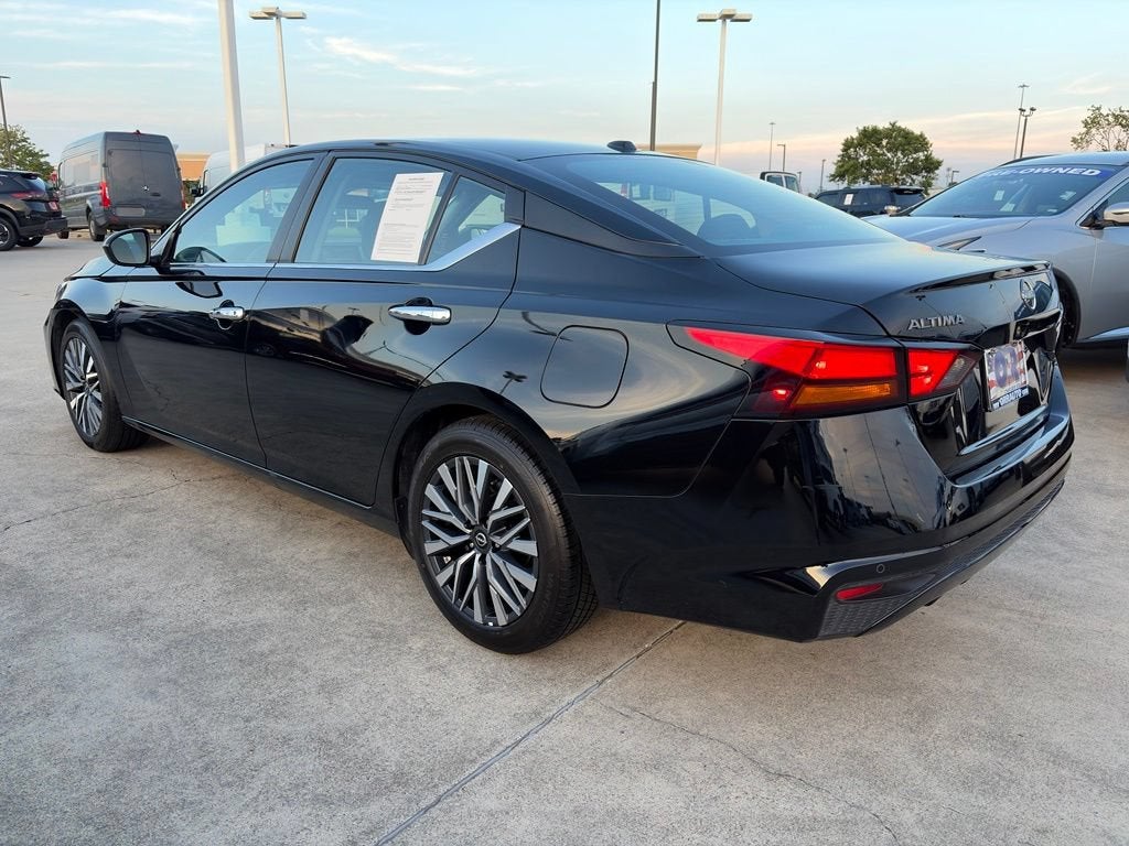 2025 Nissan Altima SV FWD