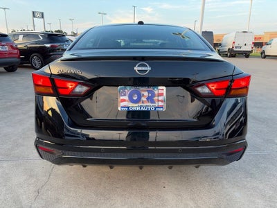 2025 Nissan Altima SV FWD