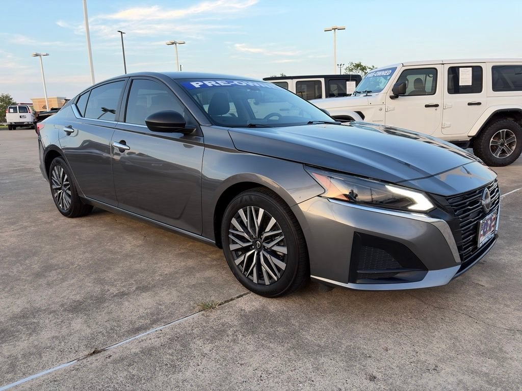 2025 Nissan Altima SV FWD