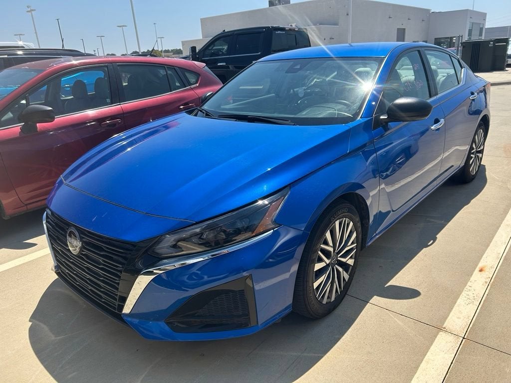 2025 Nissan Altima SV FWD