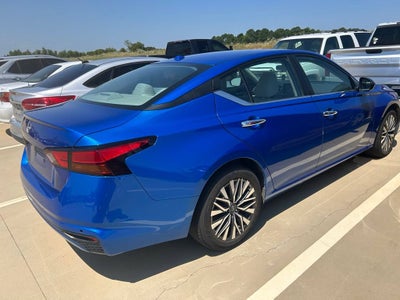 2025 Nissan Altima SV FWD
