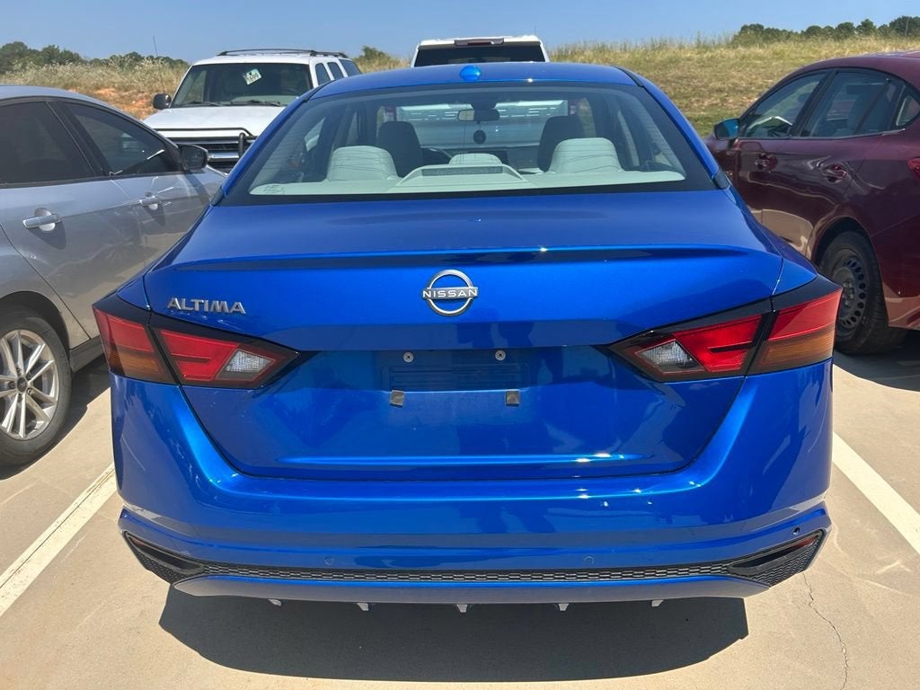 2025 Nissan Altima SV FWD