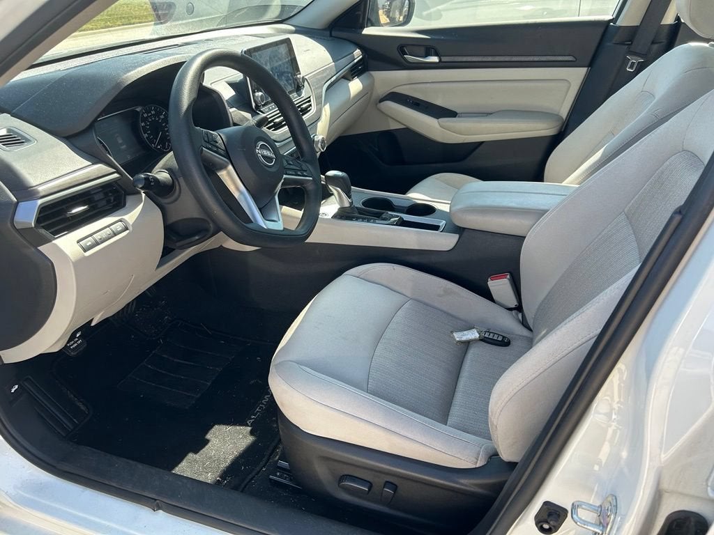 2025 Nissan Altima SV FWD