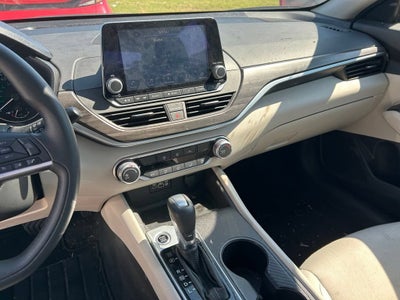 2025 Nissan Altima SV FWD