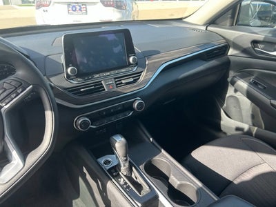 2025 Nissan Altima SV FWD