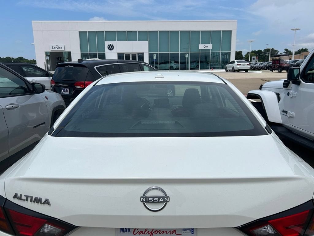2025 Nissan Altima SV FWD