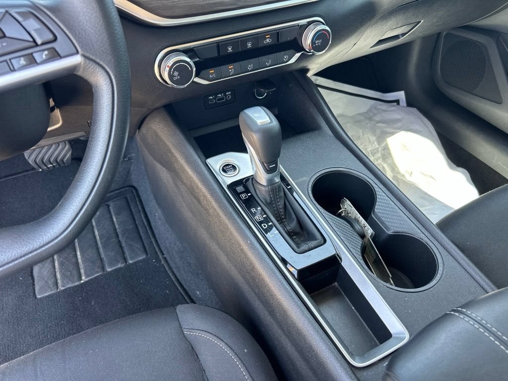 2025 Nissan Altima SV FWD