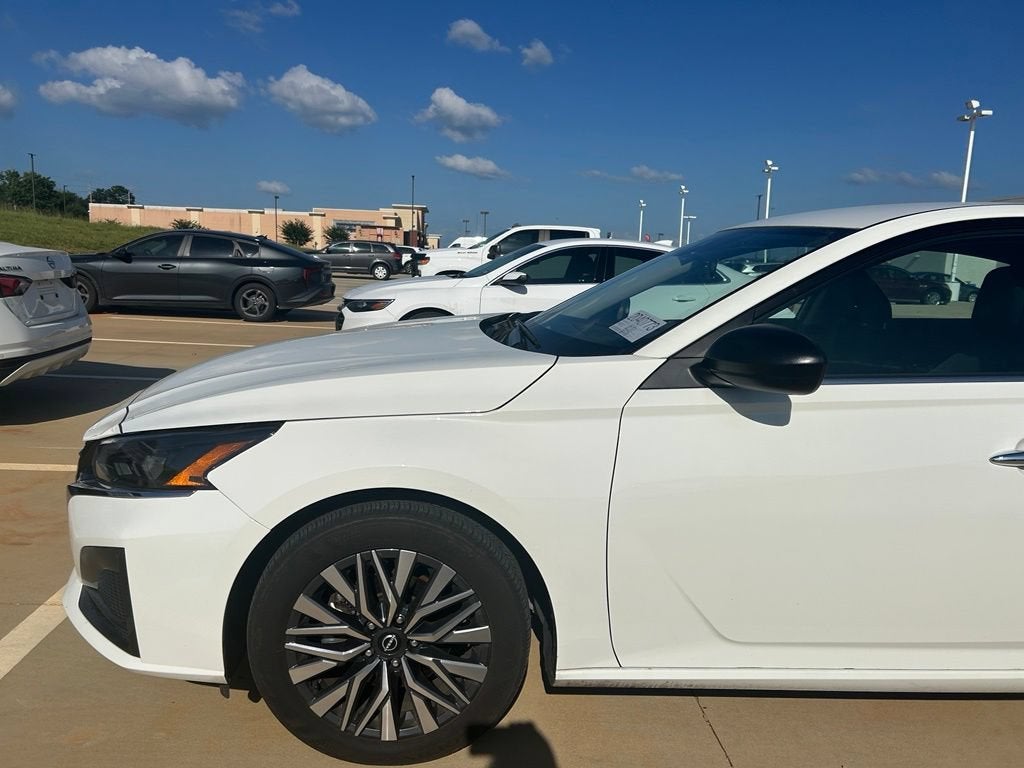 2025 Nissan Altima SV FWD