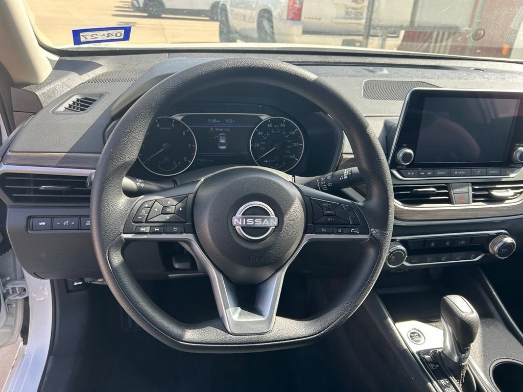 2025 Nissan Altima SV FWD