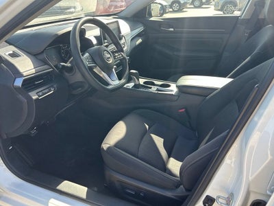 2025 Nissan Altima SV FWD
