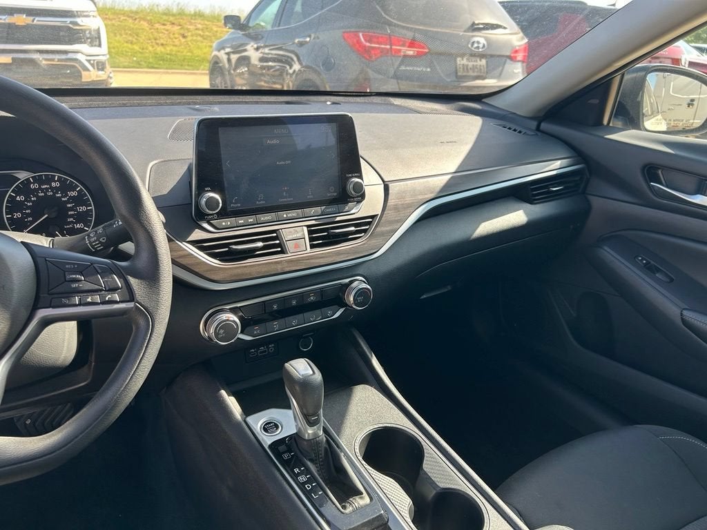 2025 Nissan Altima SV FWD