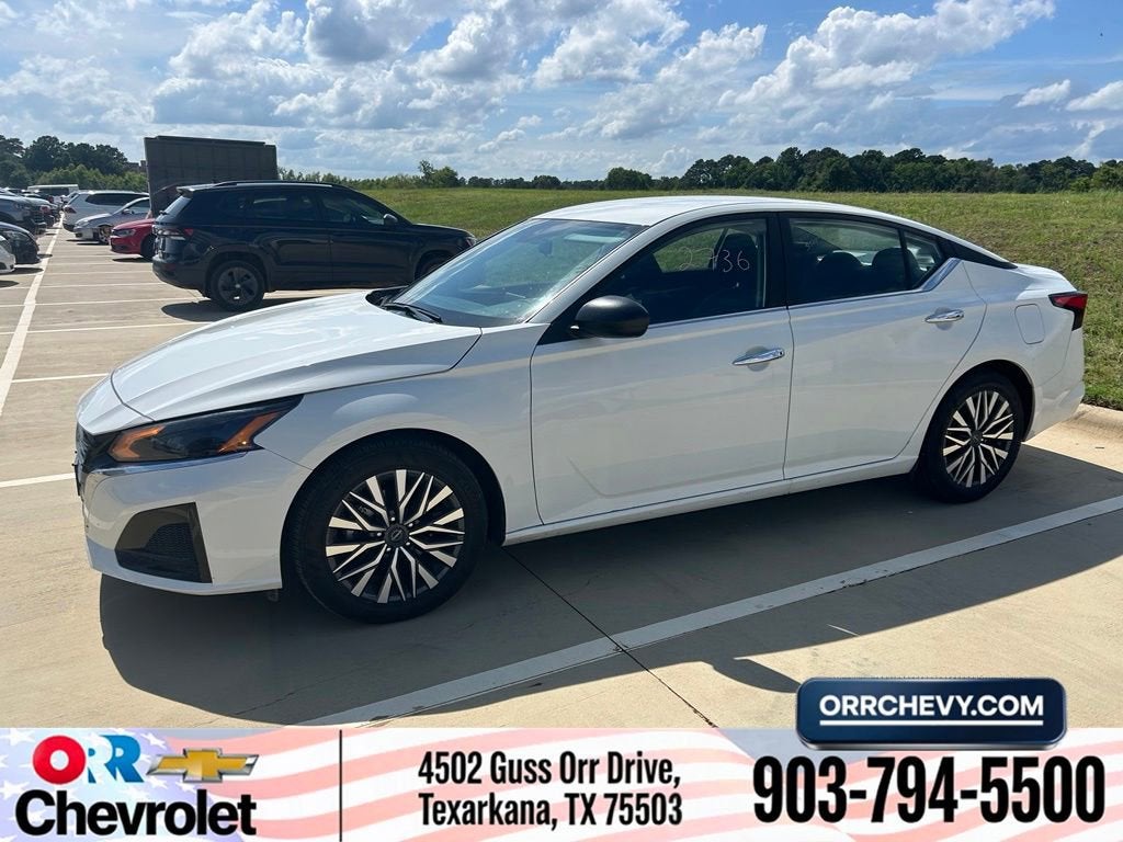 2025 Nissan Altima SV FWD