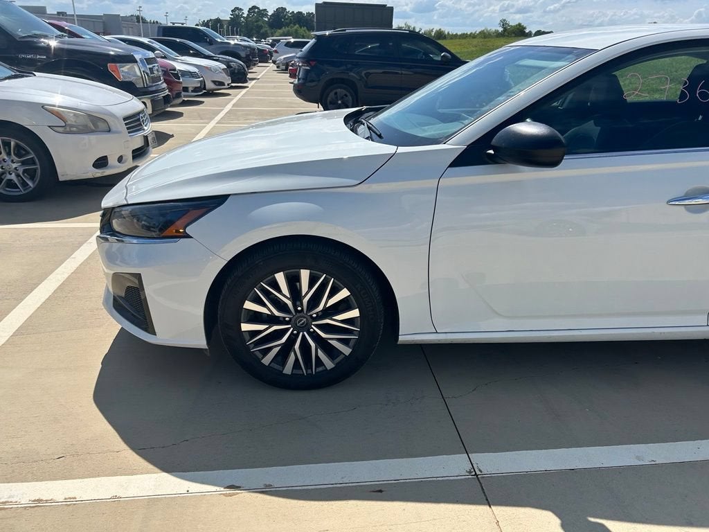 2025 Nissan Altima SV FWD