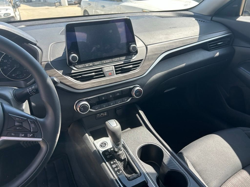 2025 Nissan Altima SV FWD