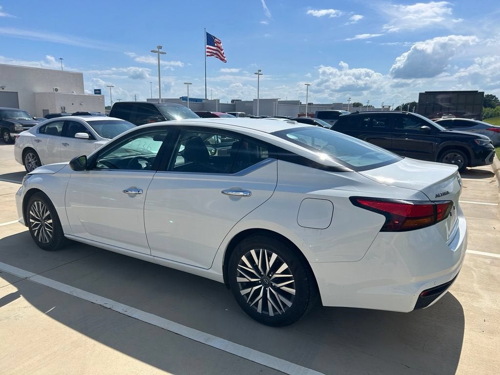 2025 Nissan Altima SV FWD