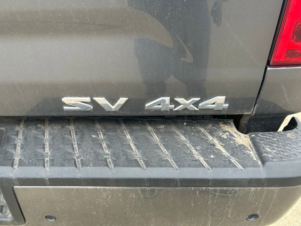 2023 Nissan Titan SV