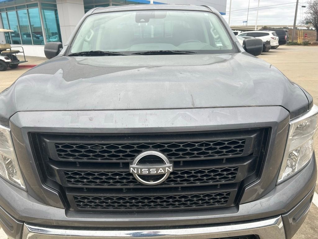 2023 Nissan Titan SV