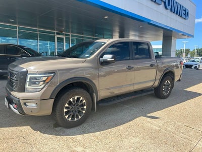 2021 Nissan TITAN Crew Cab PRO-4X 4x4
