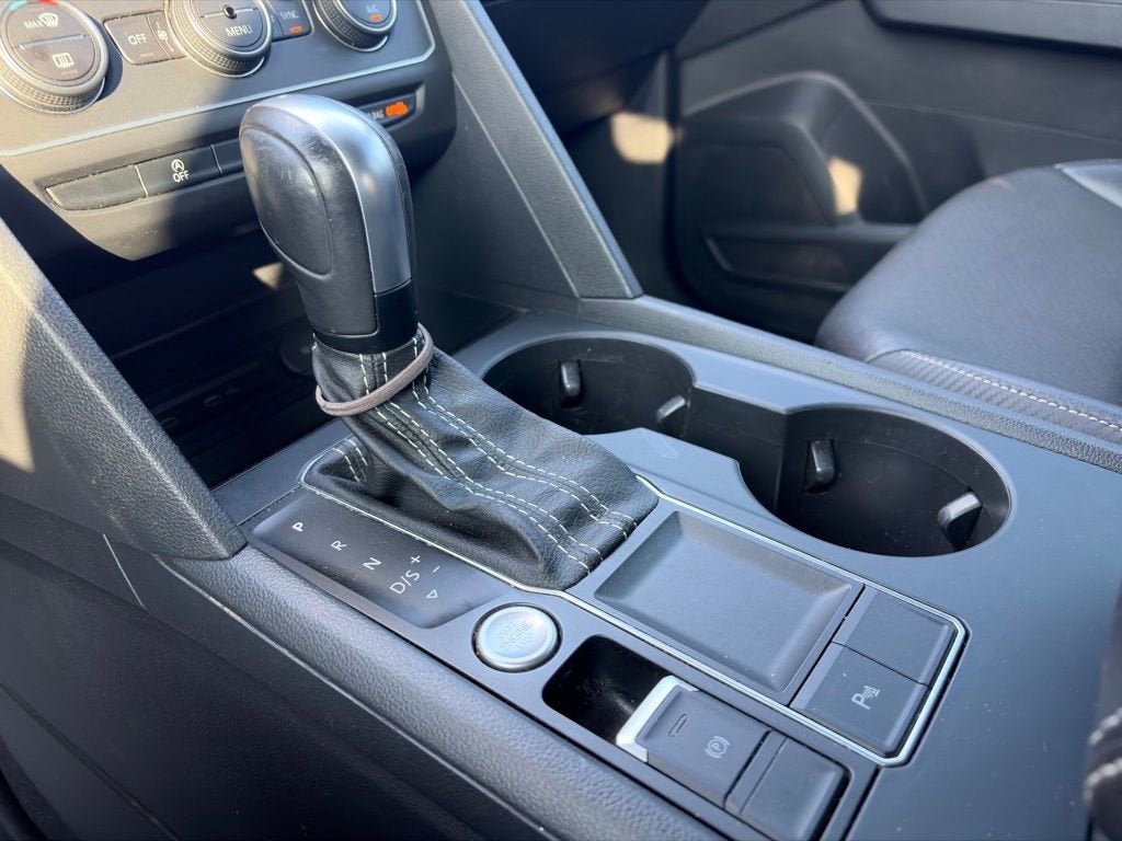 2021 Volkswagen Atlas Cross Sport 3.6L V6 SE w/Technology R-Line