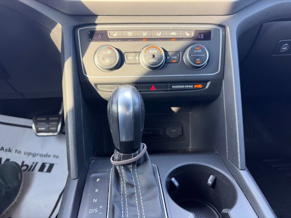 2021 Volkswagen Atlas Cross Sport 3.6L V6 SE w/Technology R-Line