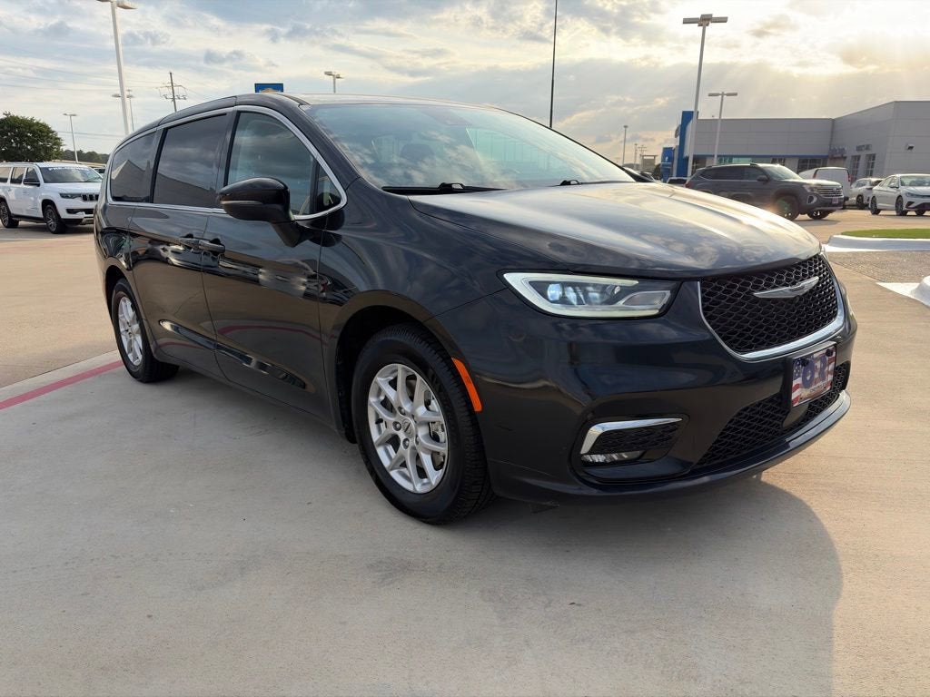 2023 Chrysler Pacifica Touring L