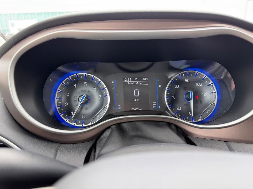 2023 Chrysler Voyager LX