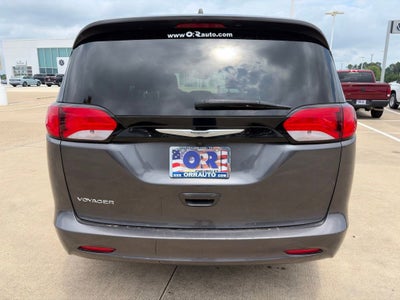 2023 Chrysler Voyager LX