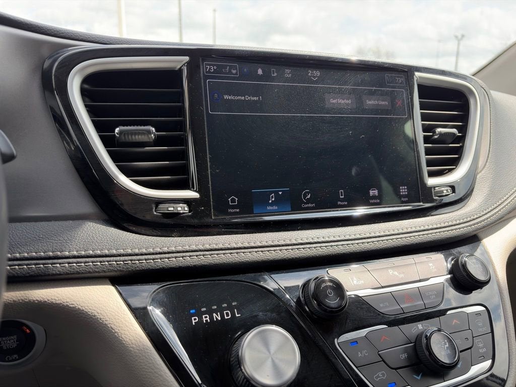 2023 Chrysler Pacifica Hybrid Touring L