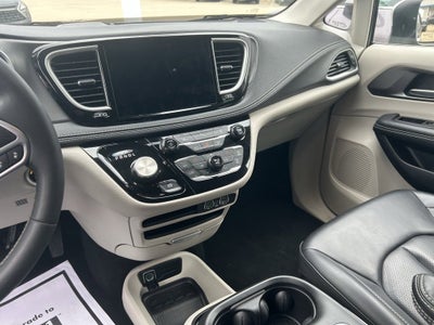 2023 Chrysler Pacifica Hybrid Touring L